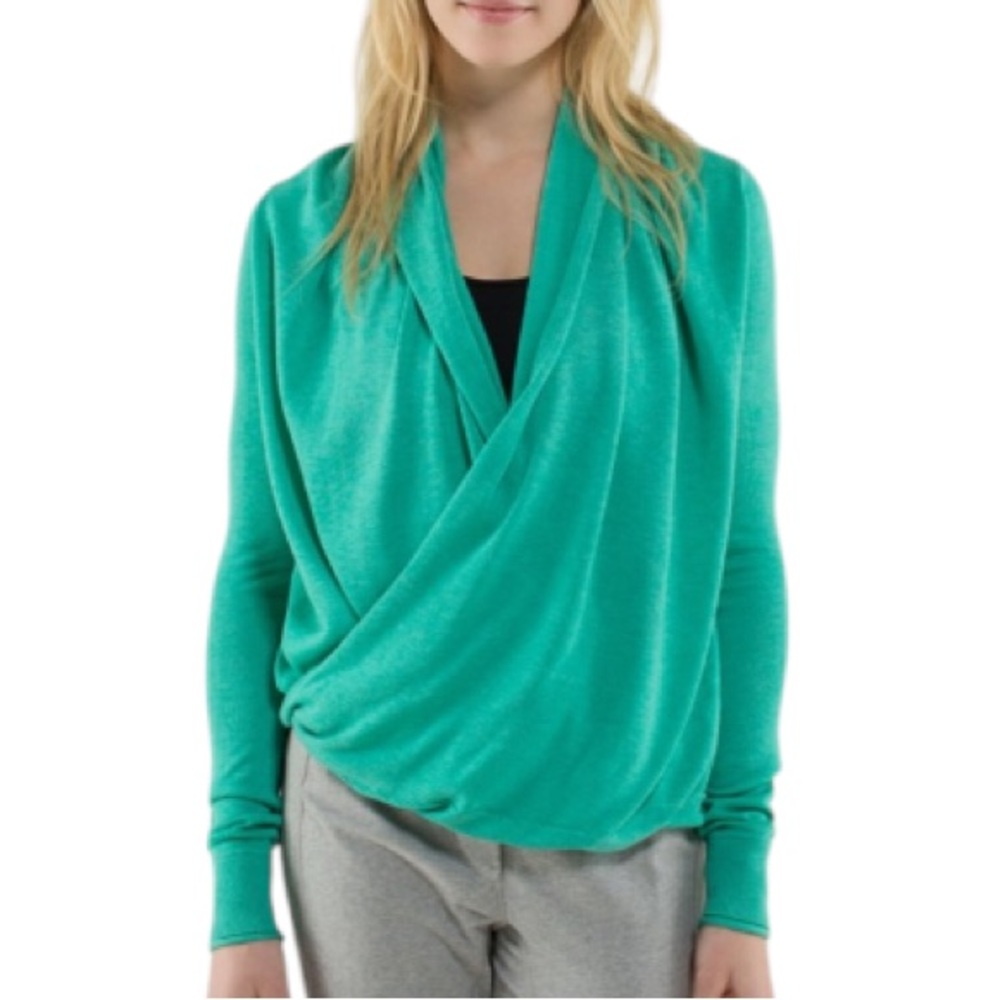 Lululemon Iconic Sweater Wrap
Heathered Bali Breeze 4